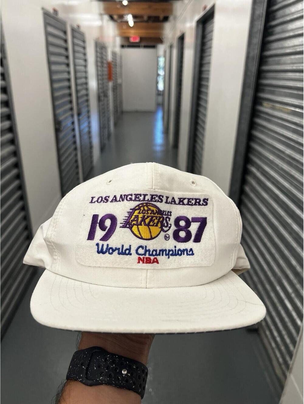 Los Angeles Lakers Snapback Cap Vintage 1987 NBA World Champions Universal Ind.